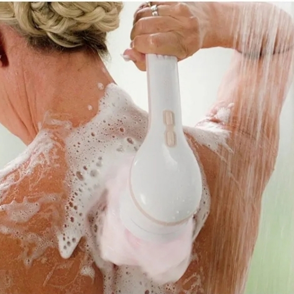 Flawless Finishing Touch Spa Body Brush and DR Teal's Foaming Bath - Picture 7 of 10